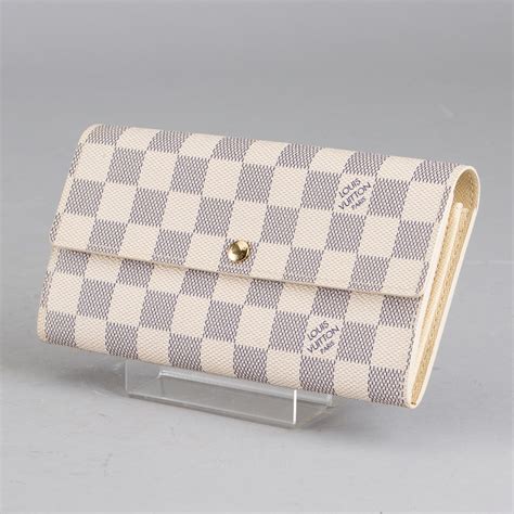 louis vuitton sarah wallet damier azur